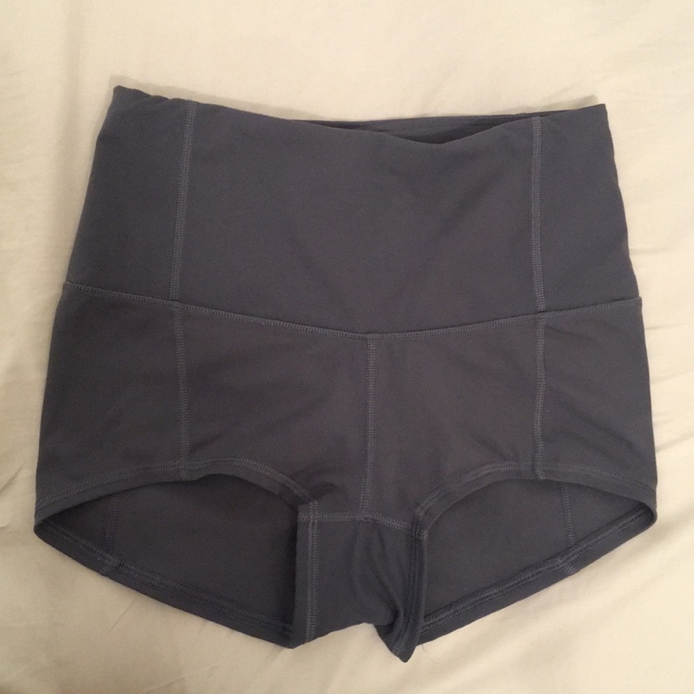 Victoria’s Secret high-waisted Gym short size S